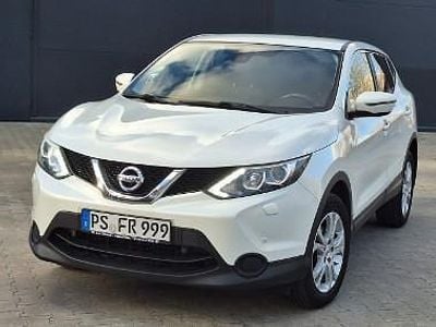 Biały Używany 2017 Nissan Qashqai SUV | 61 900 zł (Dość drogi)