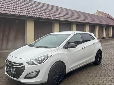 Używany Hyundai i30 2014 Biały Hatchback