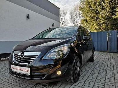 Używany Opel Meriva 120 KM (88 kW) 2011 Czarny Minivan