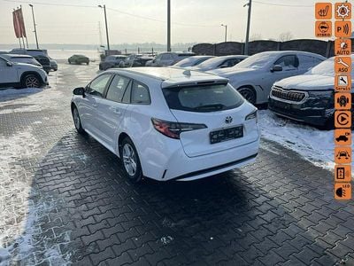 Używany Toyota Corolla 122 KM (89 kW) 2020 Biały Kombi