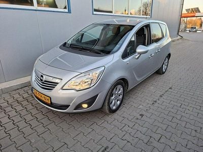 Używany Opel Meriva 140 KM (102 kW) 2012 Srebrny Minivan