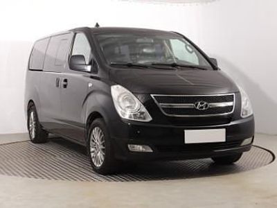 Czarny Używany 2012 Hyundai H-1 Minivan | 29 999 zł