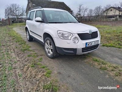 Biały Używany 2011 Skoda Yeti SUV | 22 000 zł (Uczciwa cena)