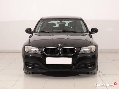 Czarny Używany 2011 BMW 316 Kombi | 21 499 zł