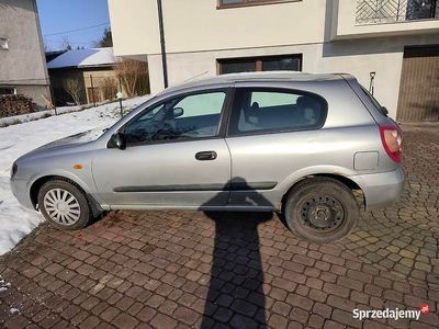 używany Nissan Almera n16 z gazem