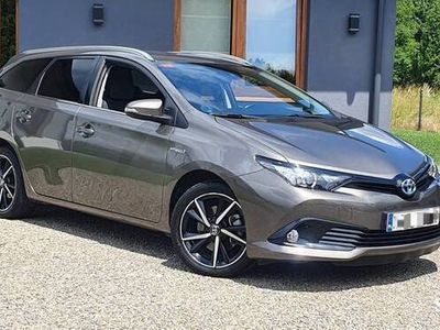 Toyota Auris Hybrid