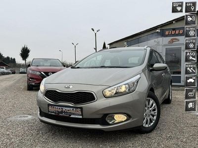 Używany Kia Ceed 135 KM (99 kW) 2013 Żółtozłoty Hatchback
