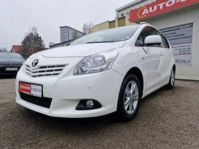 Biały Używany 2012 Toyota Verso Minivan | 35 900 zł (Uczciwa cena)