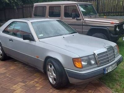 Używany Mercedes 230 1987 Grafitowy Coupe