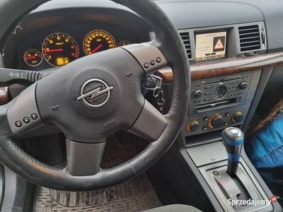 Srebrny Używany 2004 Opel Vectra Kombi | 1800 zł