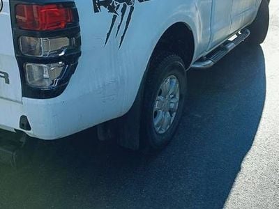 Używany Ford Ranger 150 KM (110 kW) 2015 Biały Pickup