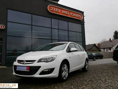 Biały Używany 2015 Opel Astra Sedan/Limuzyna | 29 900 zł (Drogi)