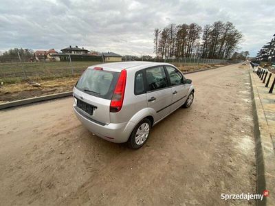 używany Ford Fiesta niski przebieg 166tys! 1.4 benzyna!