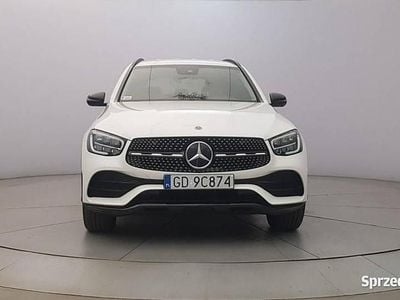 Biały Używany 2022 Mercedes GLC200 SUV | 179 850 zł (Uczciwa cena)