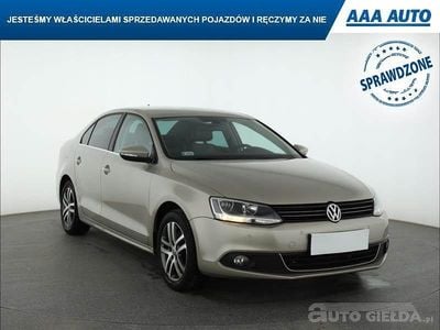 Używany VW Jetta 2014 Beżowy Sedan/Limuzyna
