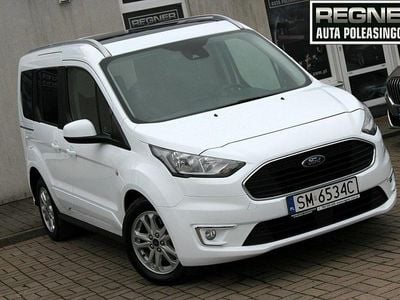Biały Używany 2021 Ford Tourneo Titanium Minivan | 67 900 zł (Uczciwa cena)