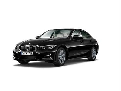 Czarny szafir metalizowany Używany 2022 BMW 330e Luxury Line Sedan/Limuzyna | 149 900 zł