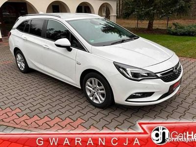 Biały Używany 2017 Opel Astra Kombi | 29 900 zł (Dobra cena)