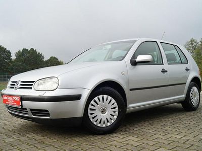 Srebrny (metalik) Używany 2002 VW Golf IV Hatchback | 11 900 zł