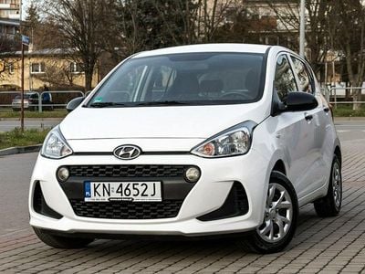 Używany Hyundai i10 67 KM (49 kW) 2017 Biały Hatchback