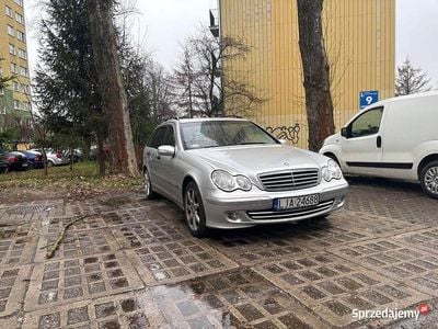 Używany Mercedes C180 2004