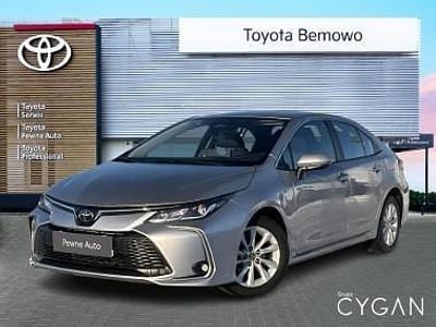Używany Toyota Corolla Comfort 125 KM (91 kW) 2024 Srebrny Sedan/Limuzyna