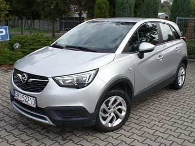 Srebrny Używany 2018 Opel Crossland X SUV | 46 900 zł (Uczciwa cena)