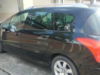 Używany Peugeot 308 SW 2011 Czarny Kombi