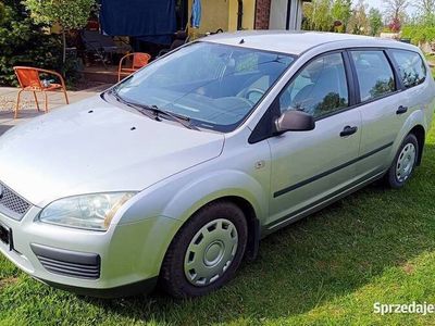 używany Ford Focus Kombi 1.6 2006 rok