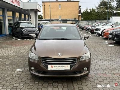 Używany Peugeot 301 2017 Beżowy Sedan/Limuzyna