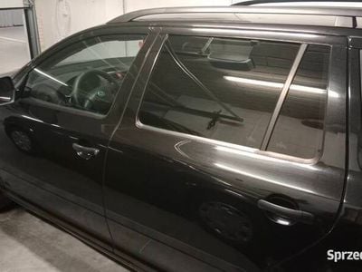 Czarny Używany 2012 Skoda Octavia Kombi | 36 000 zł