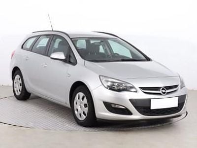 Używany Opel Astra 110 KM (80 kW) 2014 Srebrny Kombi
