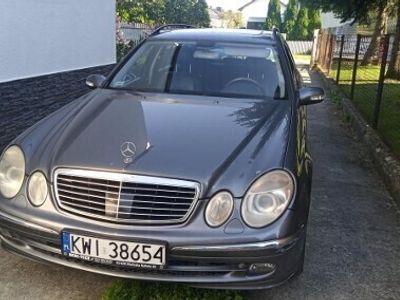 Mercedes E320