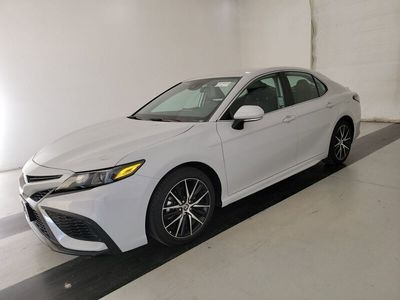 używany Toyota Camry 2.5dm 203KM 2024r. 15 620km