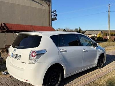 Używany Toyota Verso 2009 Biały Minivan