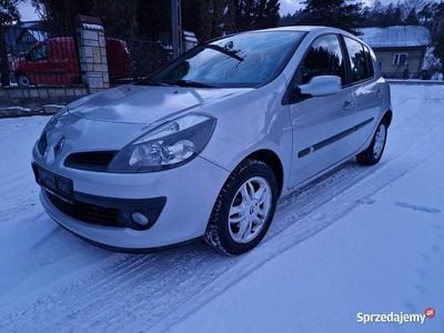 Używany Renault Clio III 2006 Srebrny Hatchback
