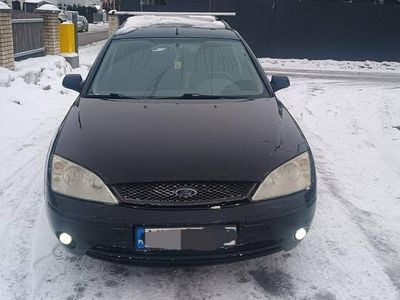 Używany Ford Mondeo 125 KM (91 kW) 2003 Czarny (metalik) Kombi