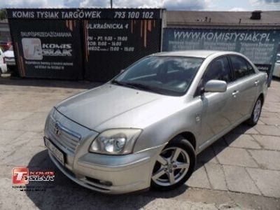 Inny kolor Używany 2005 Toyota Avensis Sedan/Limuzyna | 8500 zł
