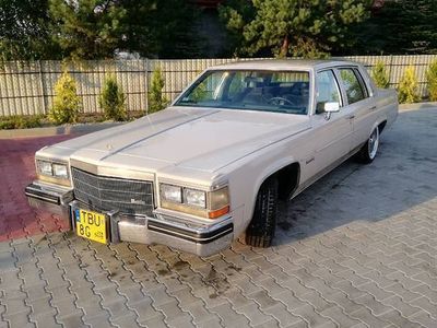 Używany 1983 Cadillac Fleetwood Sedan/Limuzyna | 49 990 zł