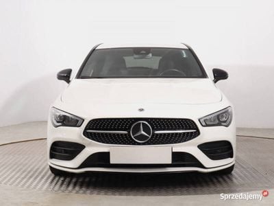 Mercedes CLA200
