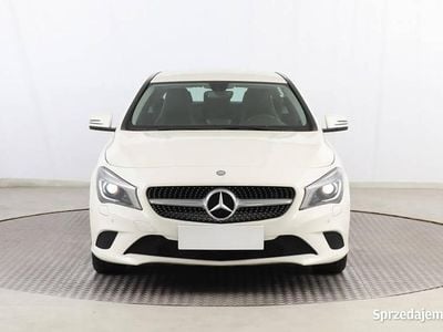 Mercedes CLA200