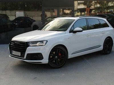 Biały (metalik) Używany 2015 Audi Q7 S-Line SUV | 124 800 zł (Dość drogi)