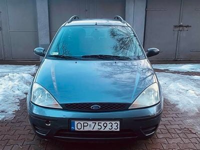 Szary Używany 2004 Ford Focus Sedan/Limuzyna | 3400 zł (Uczciwa cena)