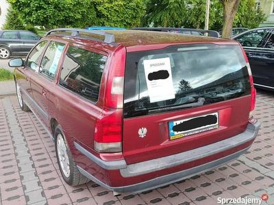 Bordowy Używany 2000 Volvo V70 Kombi | 4799 zł