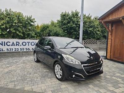 Używany Peugeot 208 75 KM (55 kW) 2017 Grafitowy (metalik) Hatchback