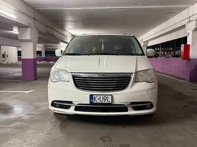 Używany 2013 Chrysler Town & Country Minivan | 25 900 zł