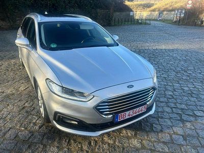 Używany Ford Mondeo 150 KM (110 kW) 2020 Srebrny (metalik) Kombi