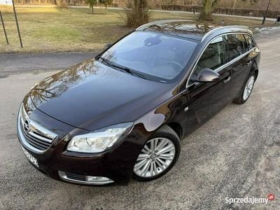 Używany Opel Insignia Cosmo 195 KM (143 kW) 2013 Brązowy Kombi