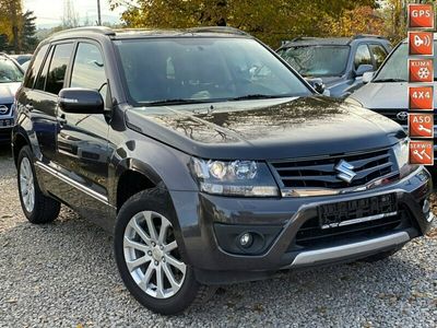 używany Suzuki Grand Vitara 1.6dm 169KM 2010r. 80 000km