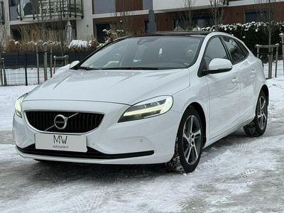 Używany Volvo V40 120 KM (88 kW) 2018 Biały Hatchback